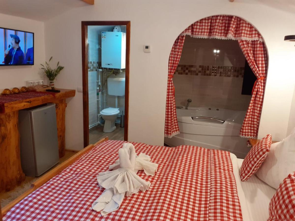 Cabanute Si Camping Dracula Capatineni-Paminteni Εξωτερικό φωτογραφία