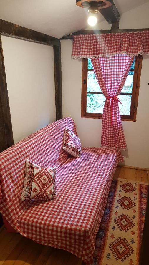 Cabanute Si Camping Dracula Capatineni-Paminteni Εξωτερικό φωτογραφία