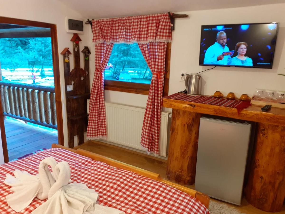 Cabanute Si Camping Dracula Capatineni-Paminteni Εξωτερικό φωτογραφία