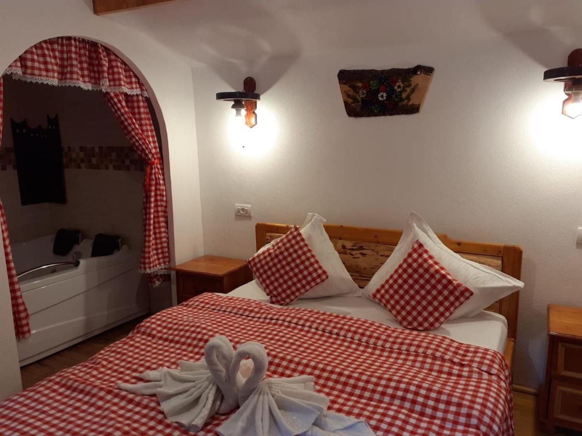 Cabanute Si Camping Dracula Capatineni-Paminteni Εξωτερικό φωτογραφία