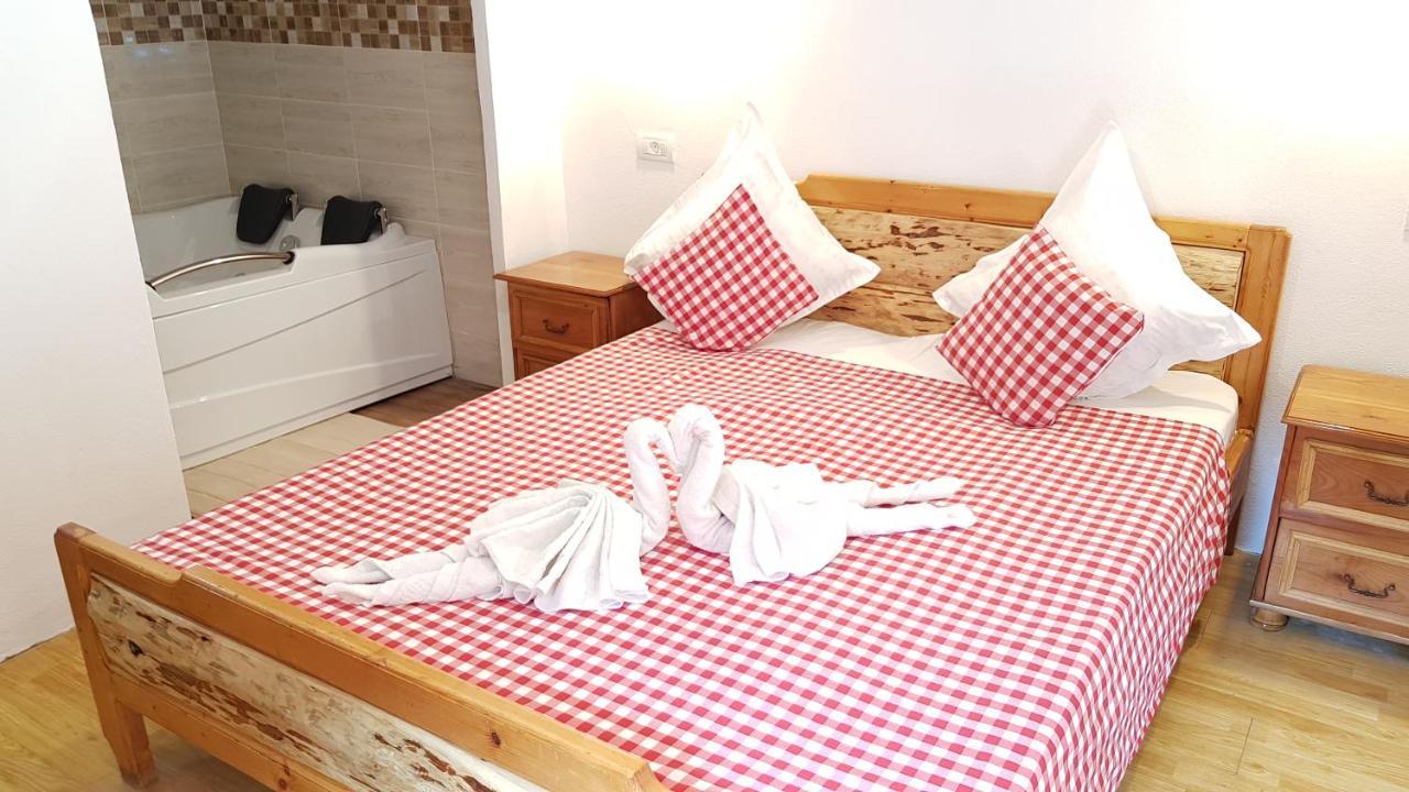 Cabanute Si Camping Dracula Capatineni-Paminteni Εξωτερικό φωτογραφία